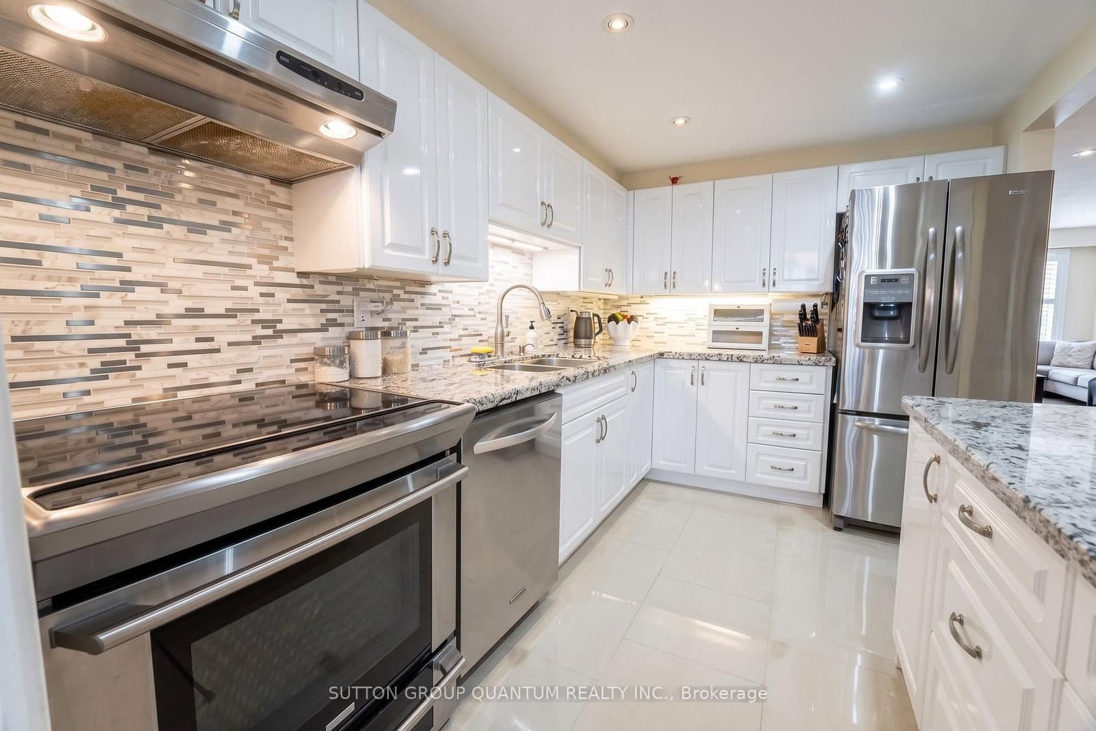 11 Wincott Drive, Unit 1810 thumbnail 13