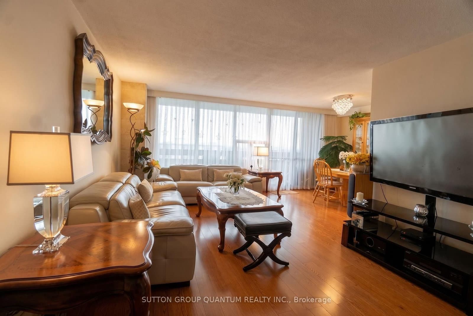 11 Wincott Drive, Unit 1810 thumbnail 2