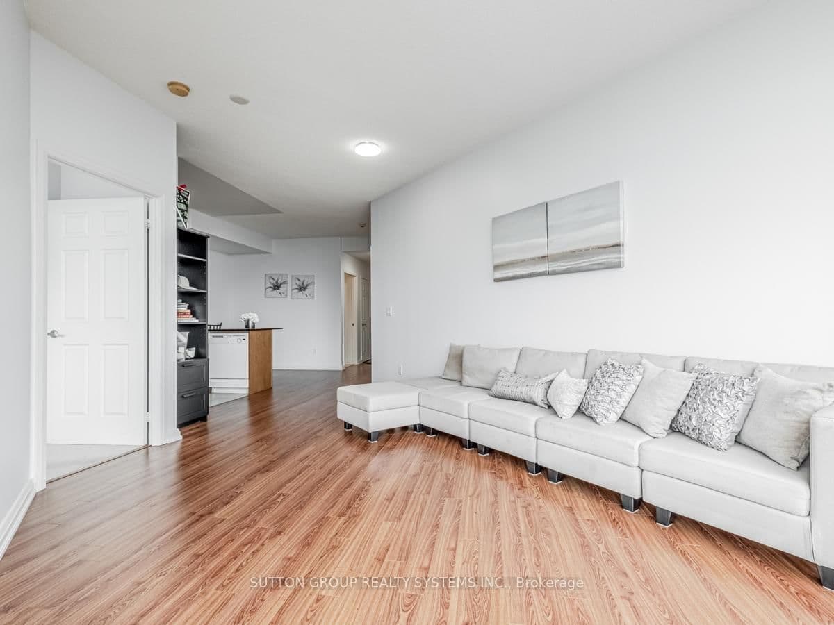 220 Forum Drive, Unit 913 thumbnail 12