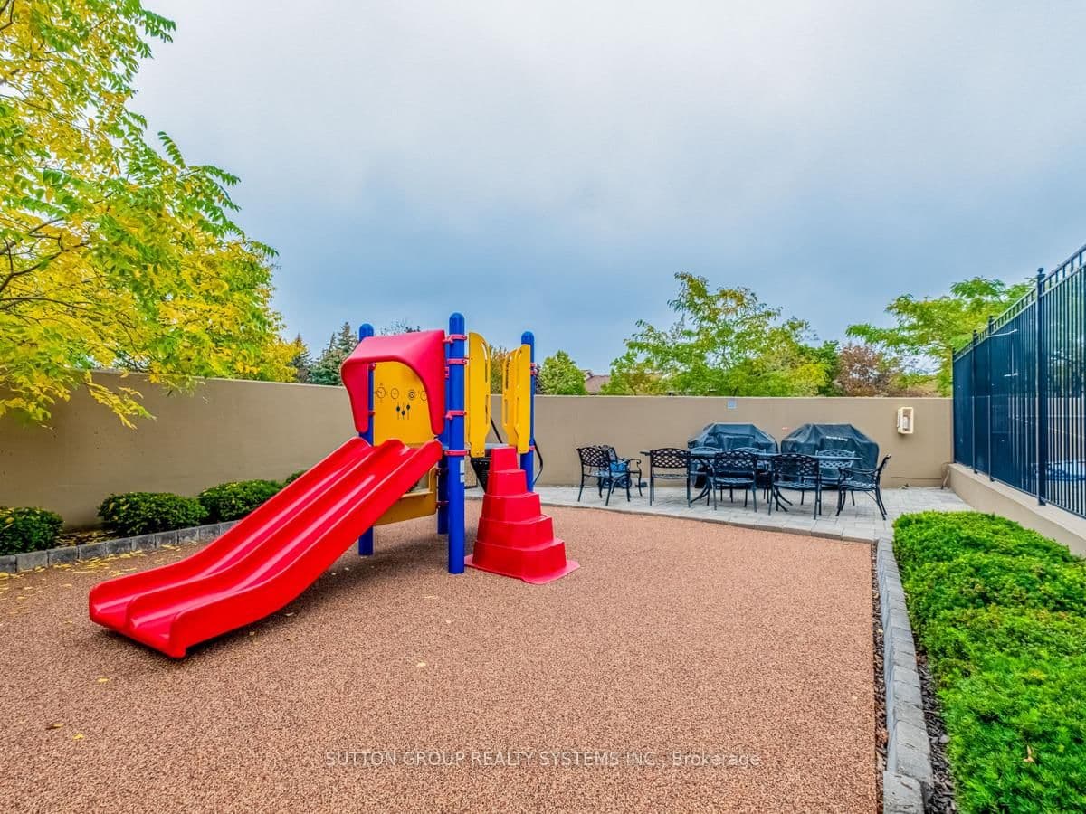 220 Forum Drive, Unit 913 thumbnail 30