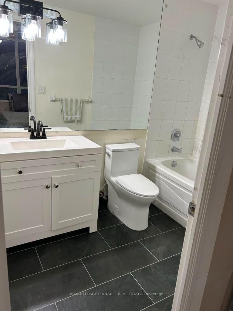 3880 Duke of York Boulevard, Unit 2801 thumbnail 10