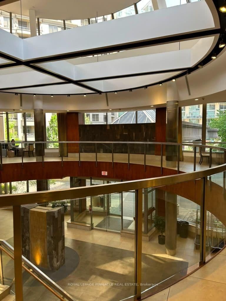3880 Duke of York Boulevard, Unit 2801 thumbnail 11