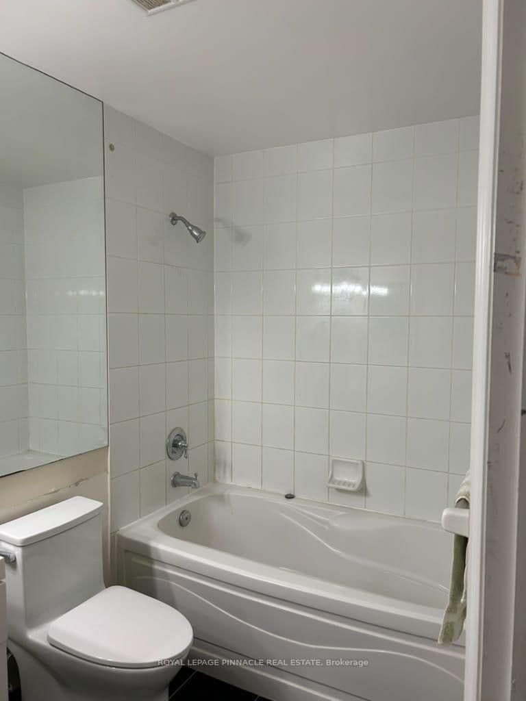 3880 Duke of York Boulevard, Unit 2801 thumbnail 12