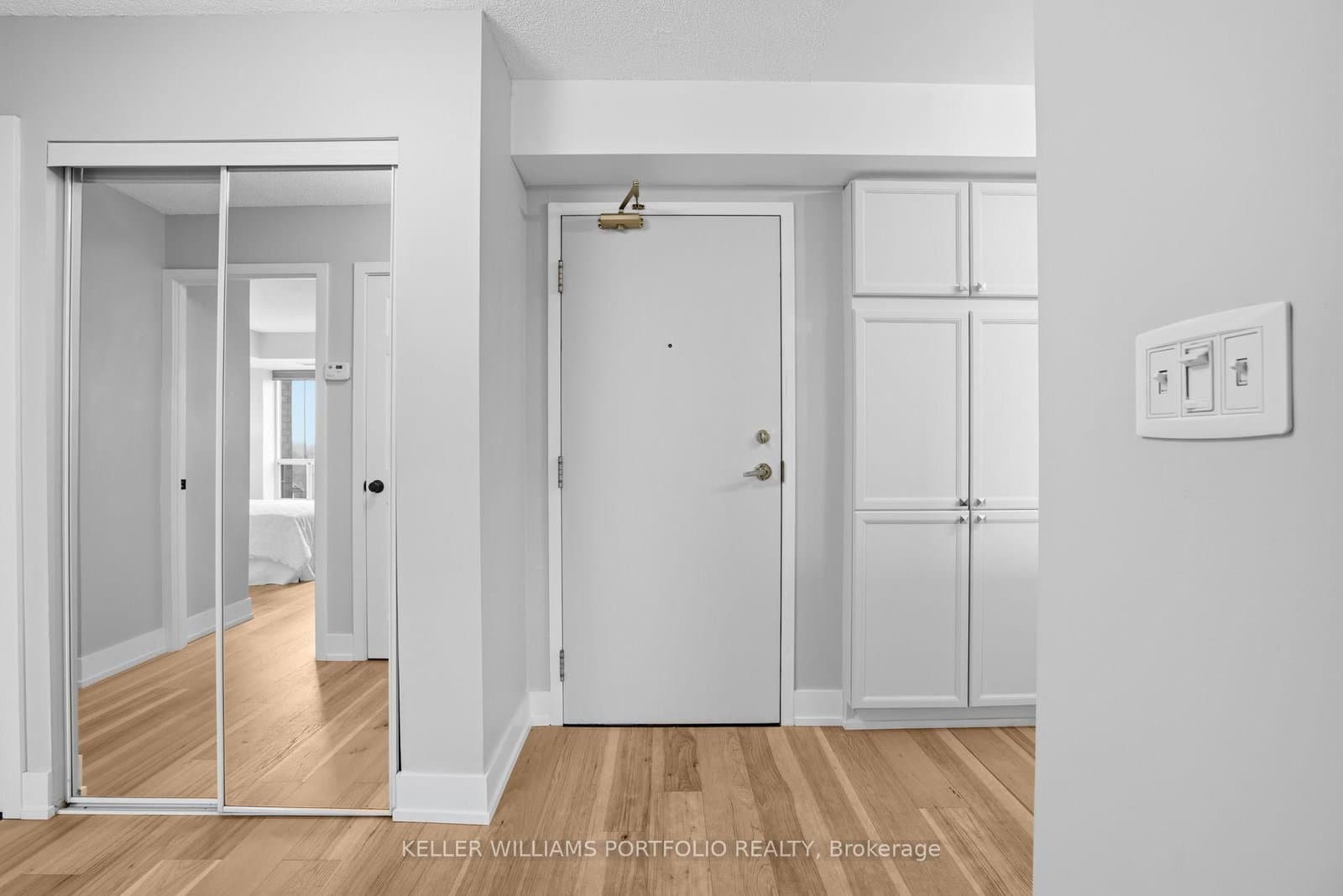 190 Manitoba Street, Unit 802 thumbnail 10