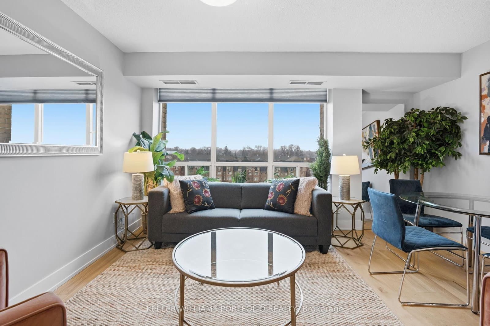 190 Manitoba Street, Unit 802 thumbnail 13
