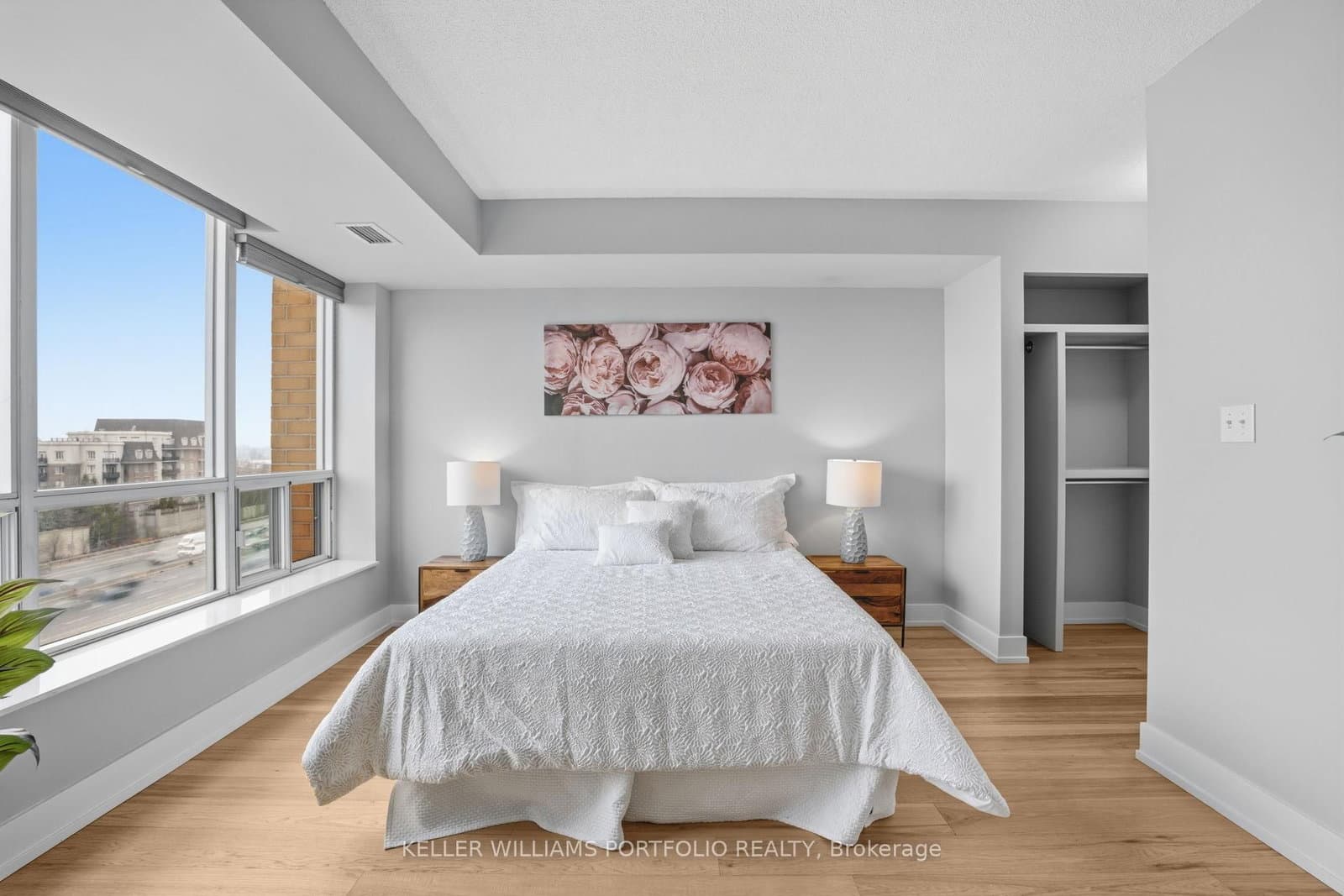190 Manitoba Street, Unit 802 thumbnail 17