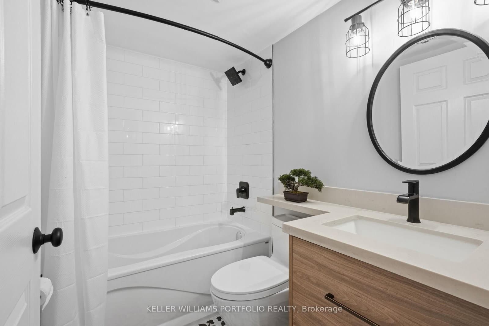 190 Manitoba Street, Unit 802 thumbnail 22