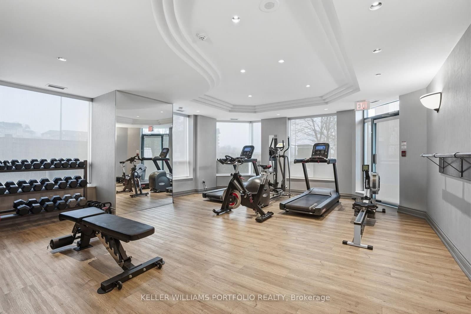 190 Manitoba Street, Unit 802 thumbnail 24