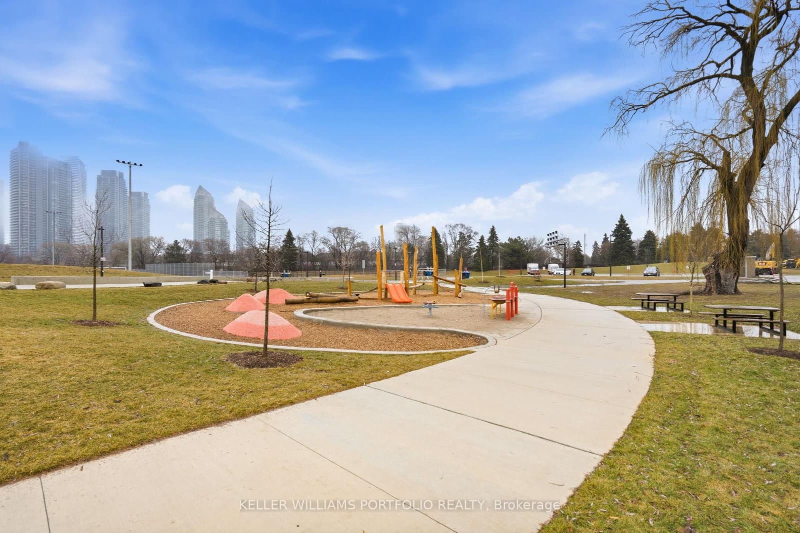 190 Manitoba Street, Unit 802 thumbnail 31