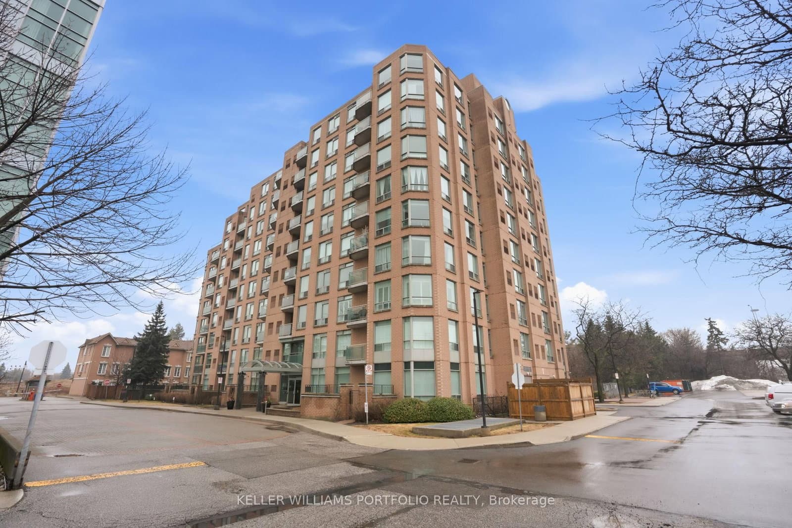 190 Manitoba Street, Unit 802 thumbnail 4