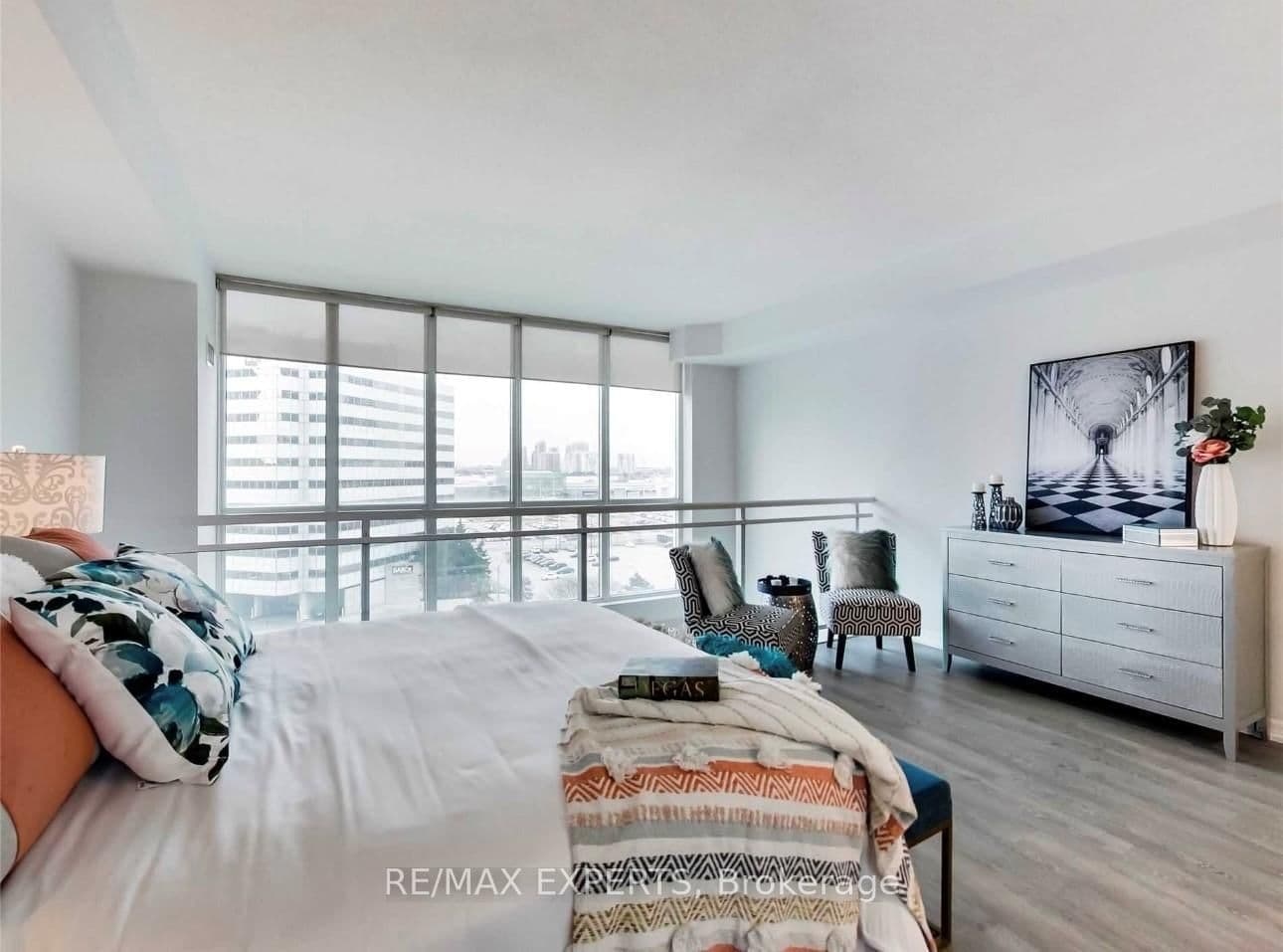 220 Burnhamthorpe Road W, Unit 722 thumbnail 26