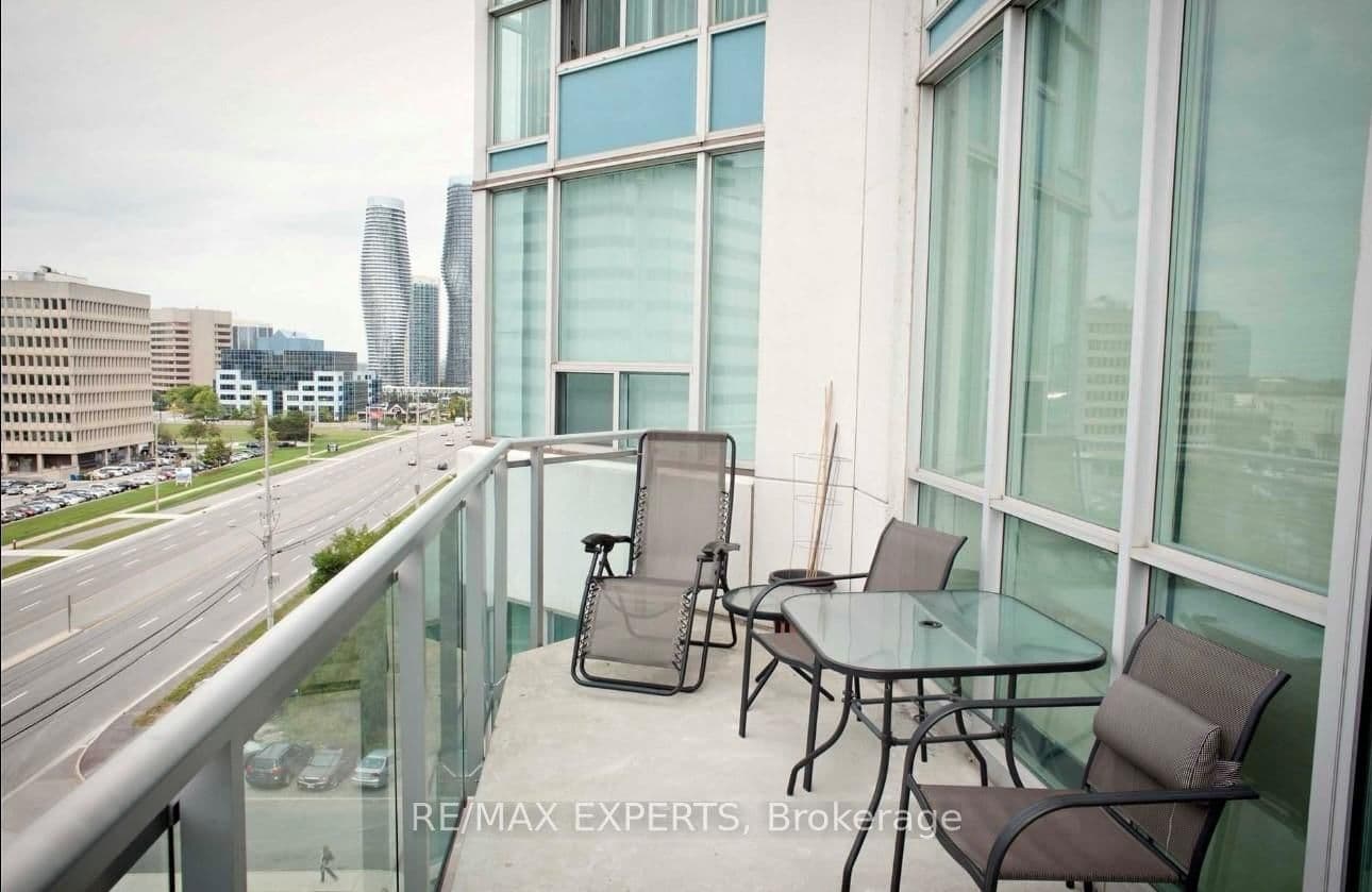 220 Burnhamthorpe Road W, Unit 722 thumbnail 38
