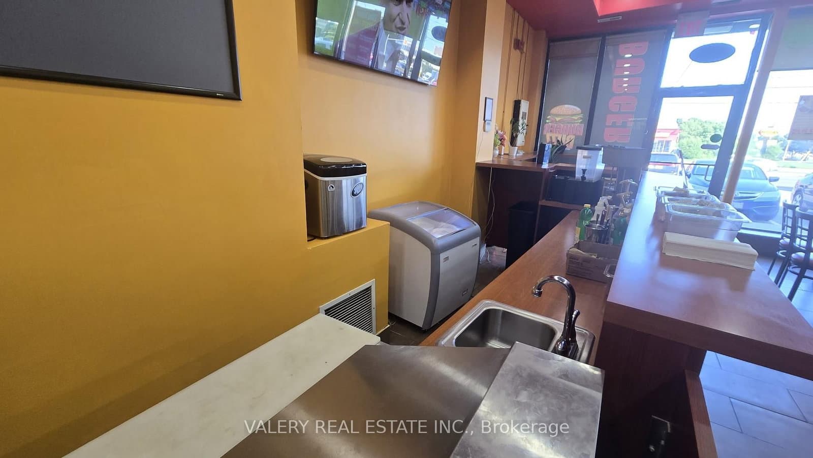 1125 Dundas Street East Street E, Unit 12A thumbnail 6
