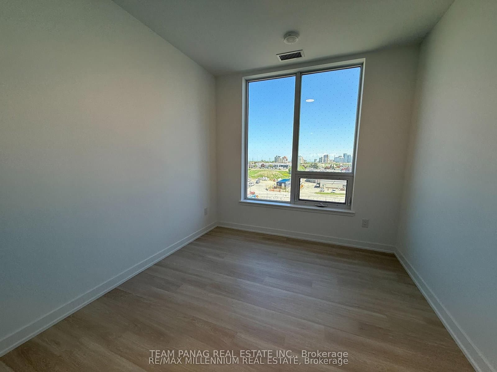 5105 Hurontario Street, Unit 431 thumbnail 10
