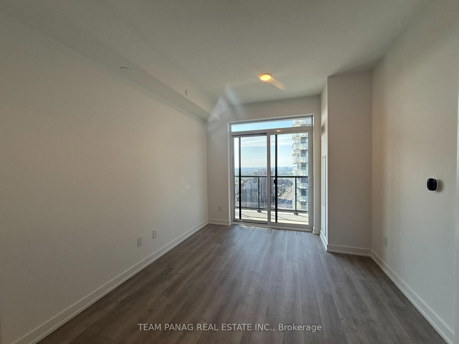 5105 Hurontario Street, Unit 431 thumbnail 6