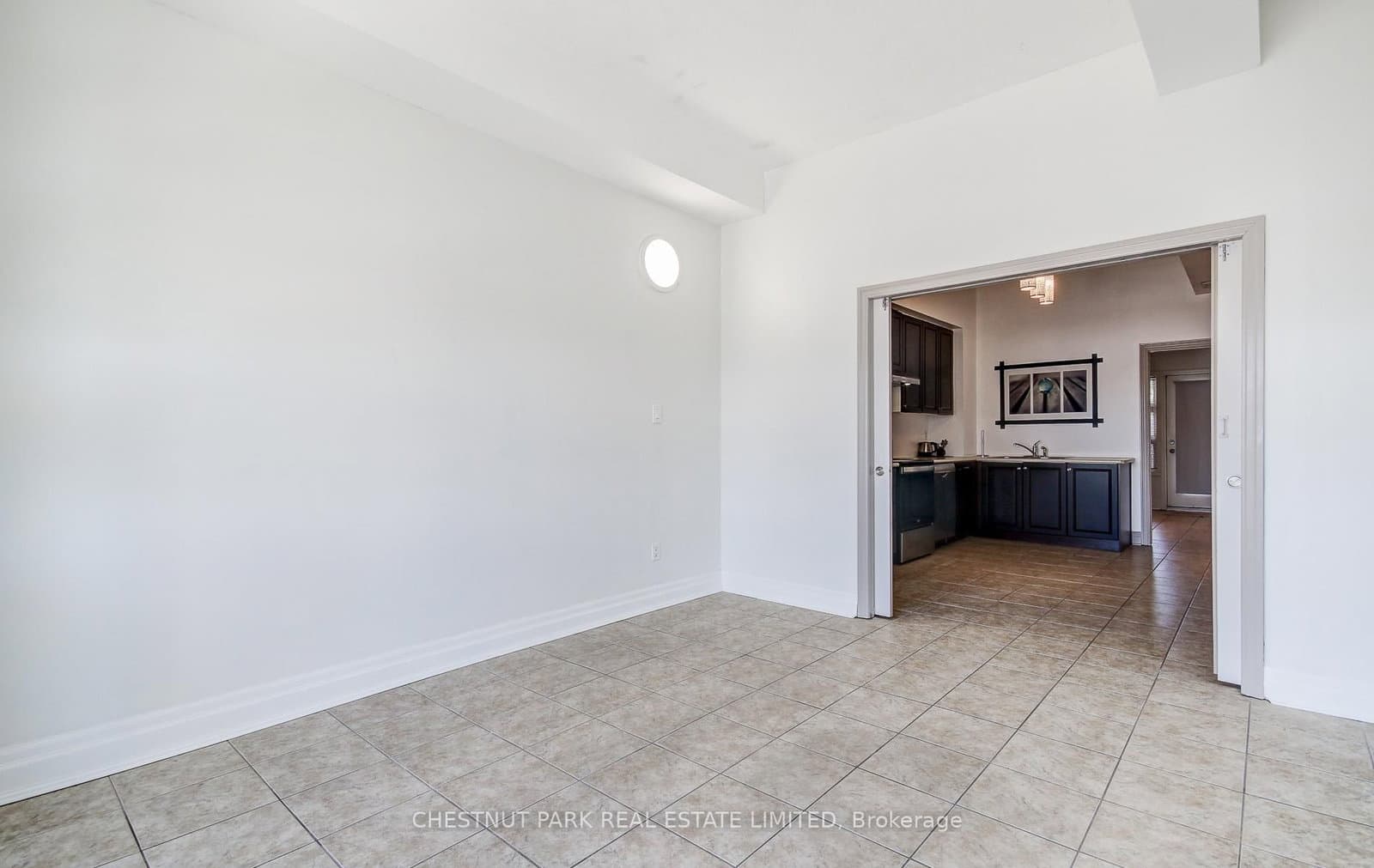 885 E Lakeshore Road E, Unit 5 thumbnail 10