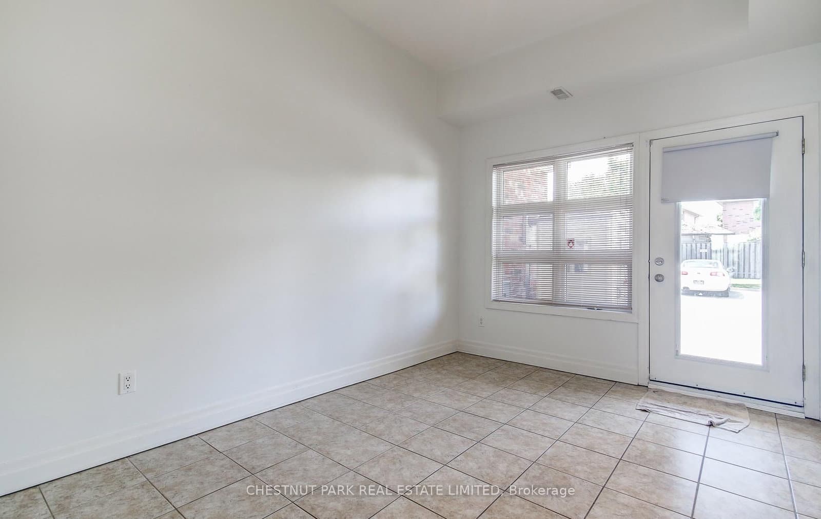 885 E Lakeshore Road E, Unit 5 thumbnail 16
