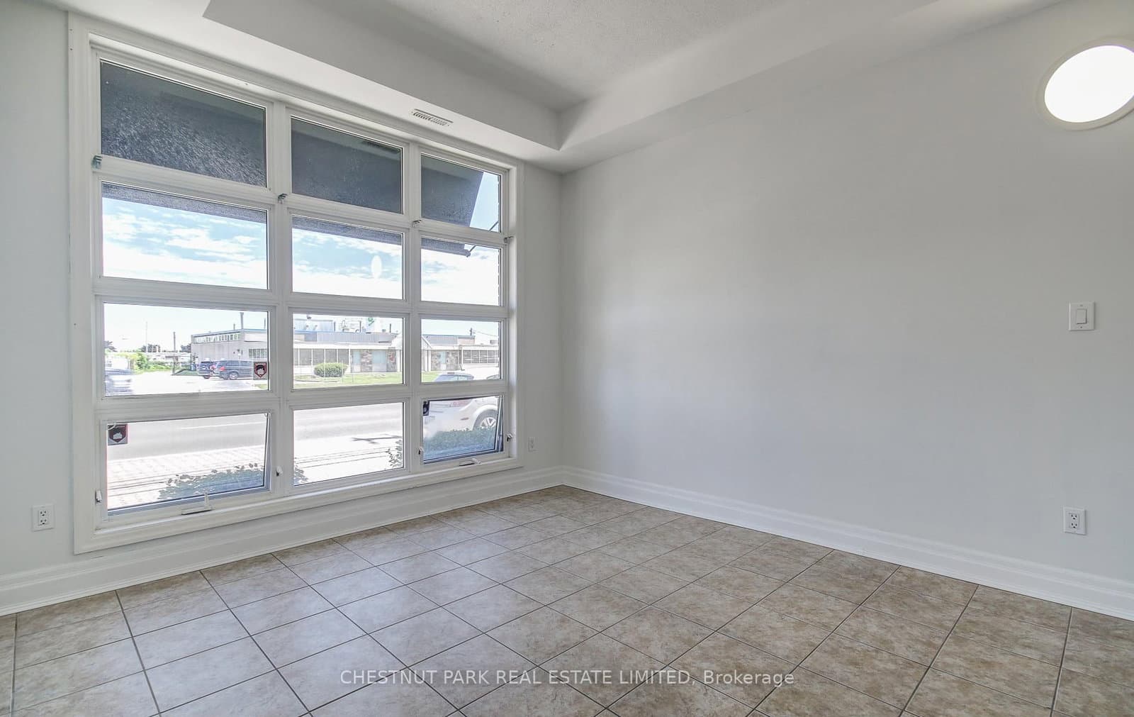 885 E Lakeshore Road E, Unit 5 thumbnail 8