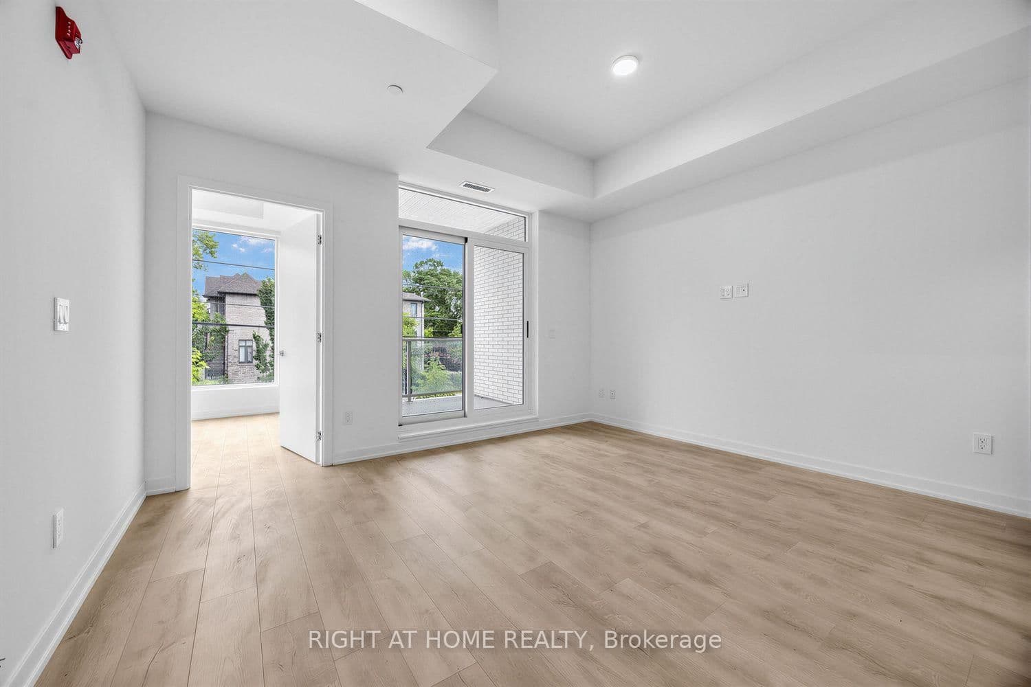 722 Marlee Avenue, Unit 207 thumbnail 13