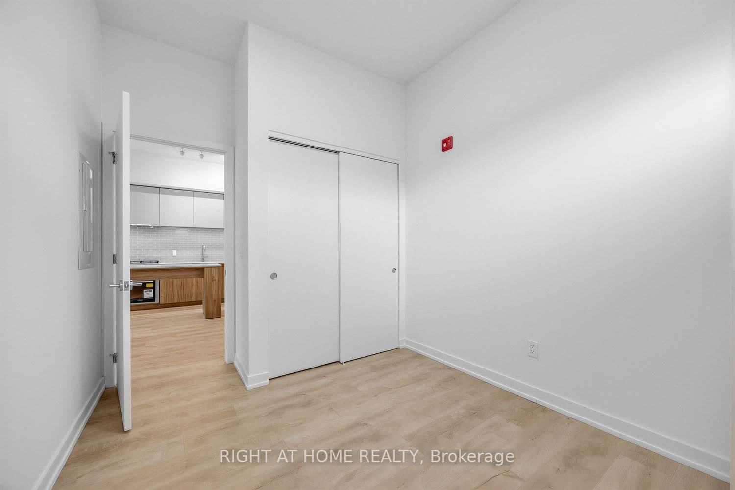 722 Marlee Avenue, Unit 207 thumbnail 23