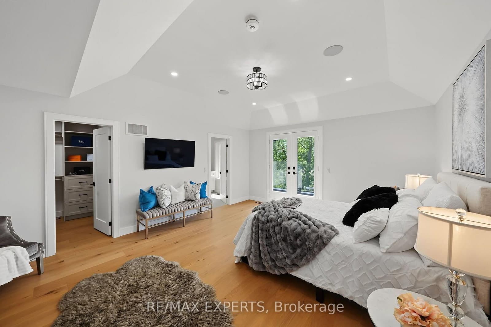 1062 Alexandra Avenue thumbnail 22