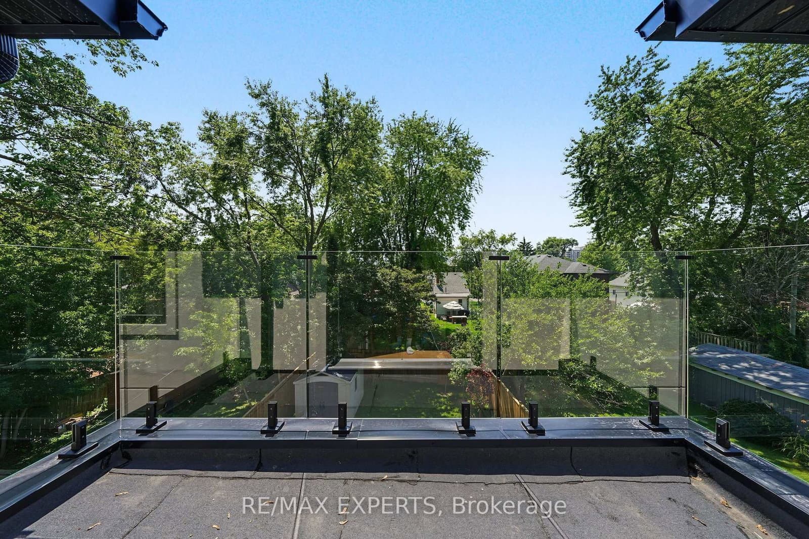 1062 Alexandra Avenue thumbnail 25