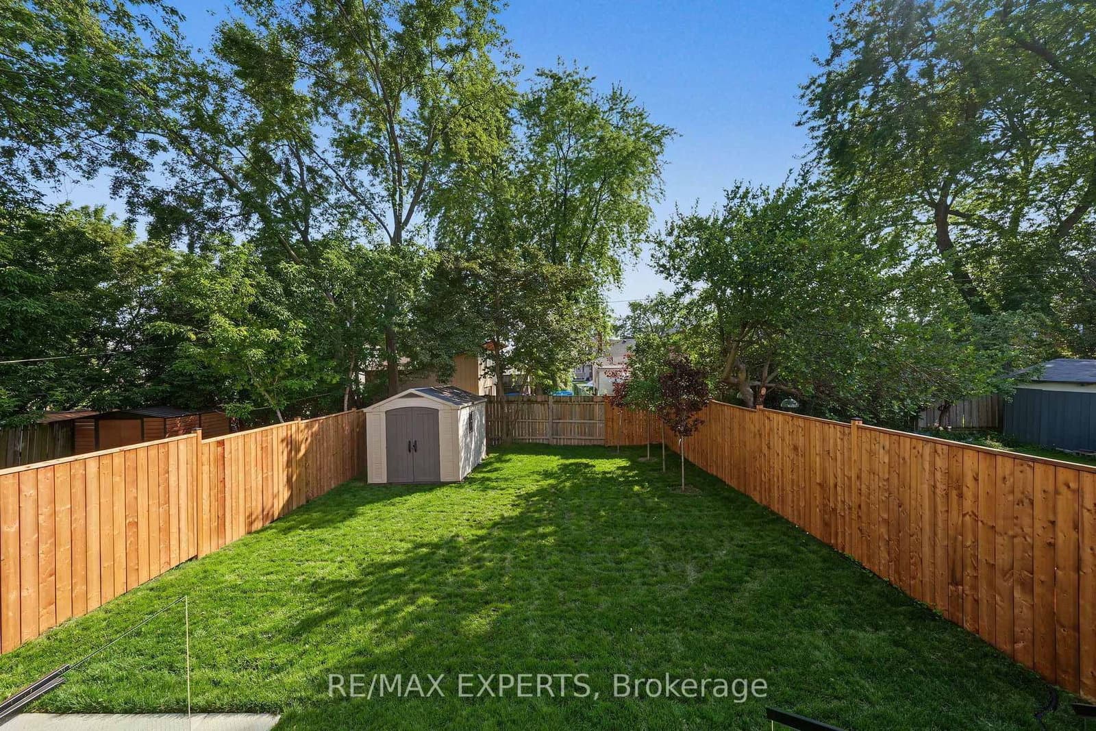 1062 Alexandra Avenue thumbnail 46