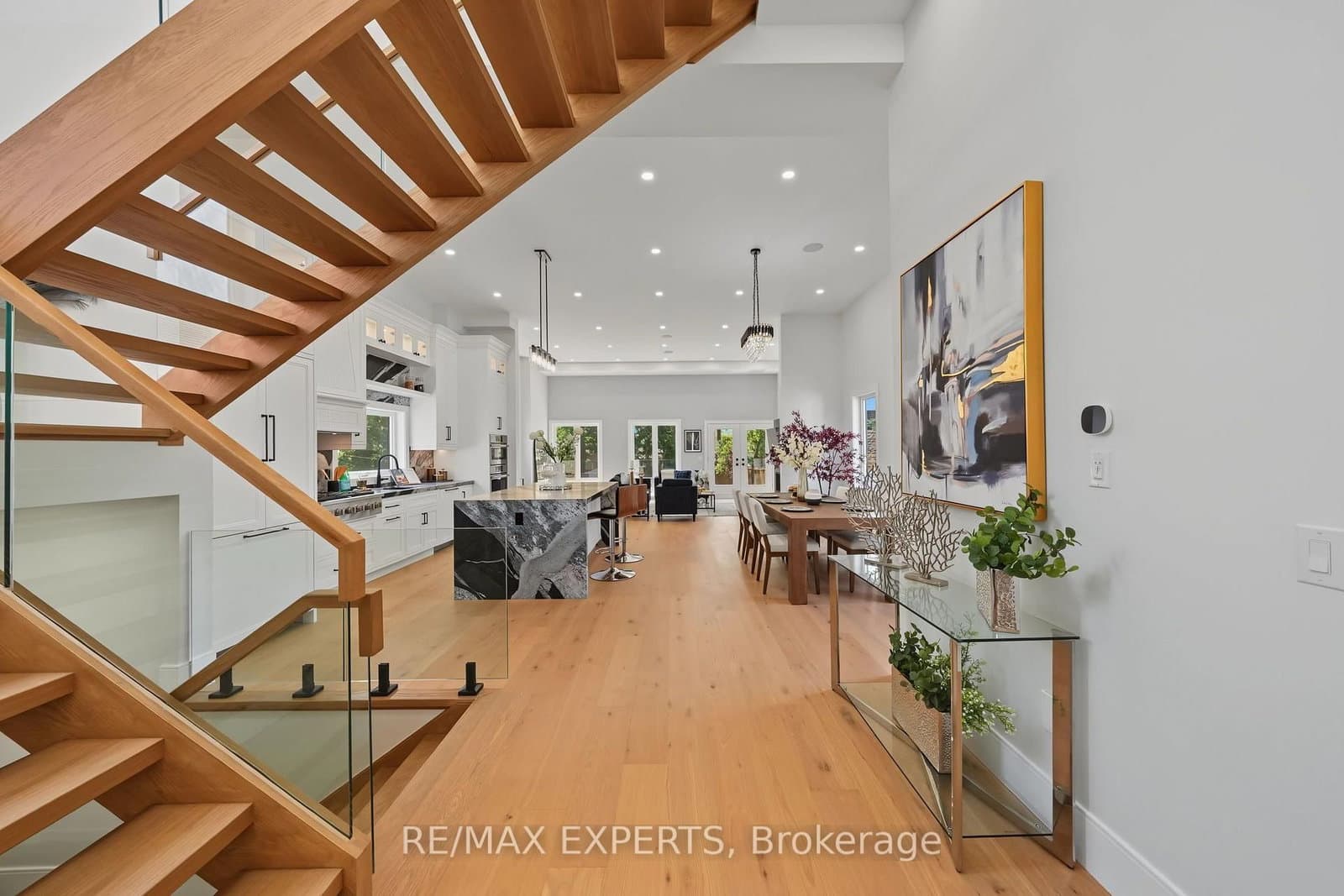 1062 Alexandra Avenue thumbnail 5