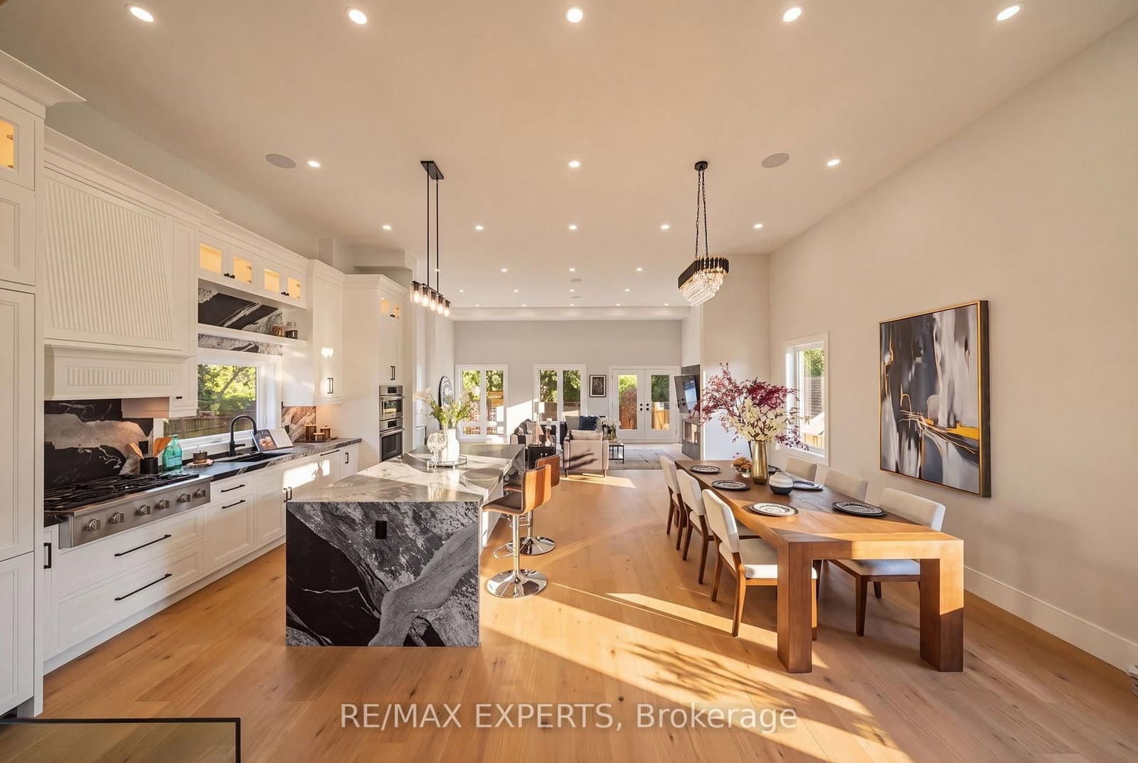 1062 Alexandra Avenue thumbnail 7