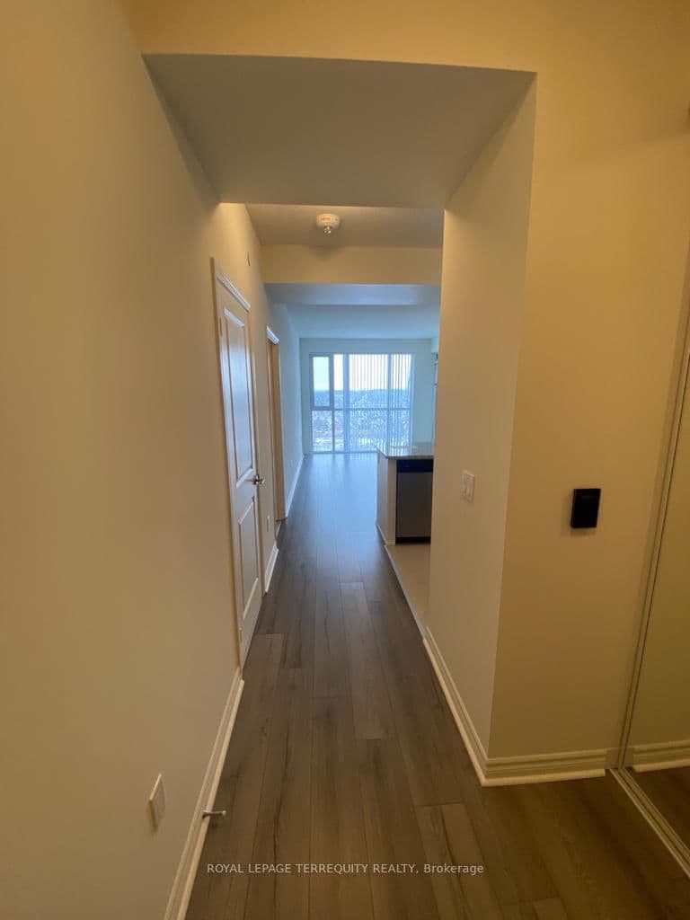 349 Rathburn Road W, Unit 1819 thumbnail 14