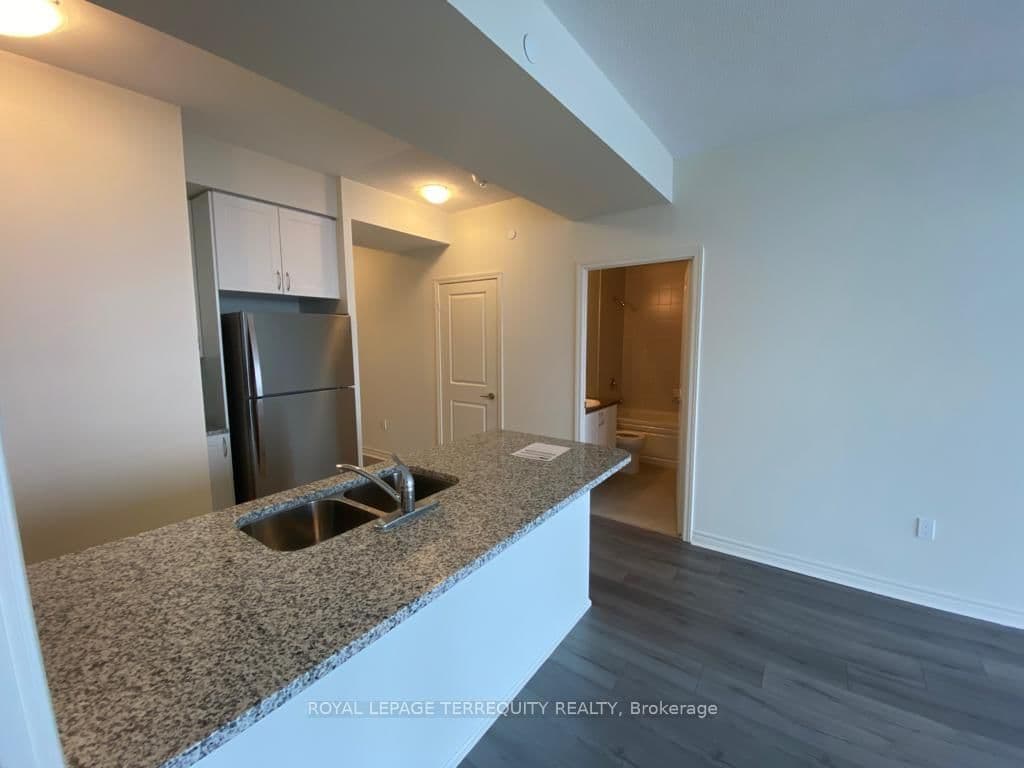 349 Rathburn Road W, Unit 1819 thumbnail 5
