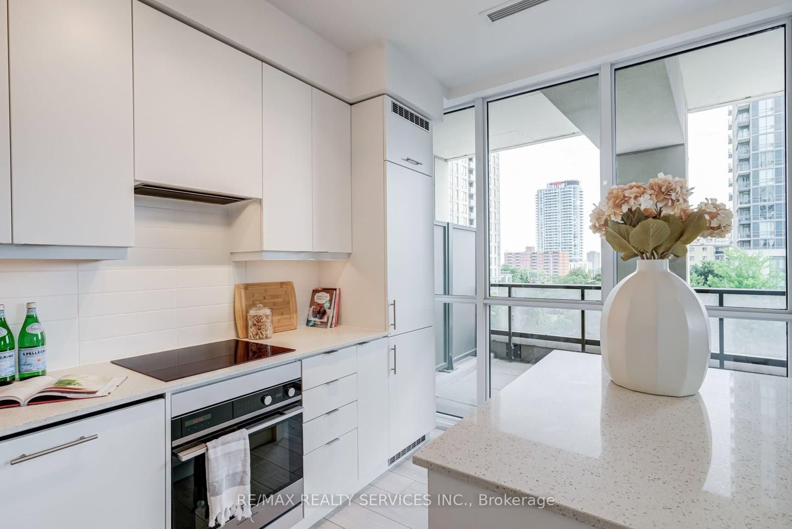30 Elm Drive W, Unit 308 thumbnail 13