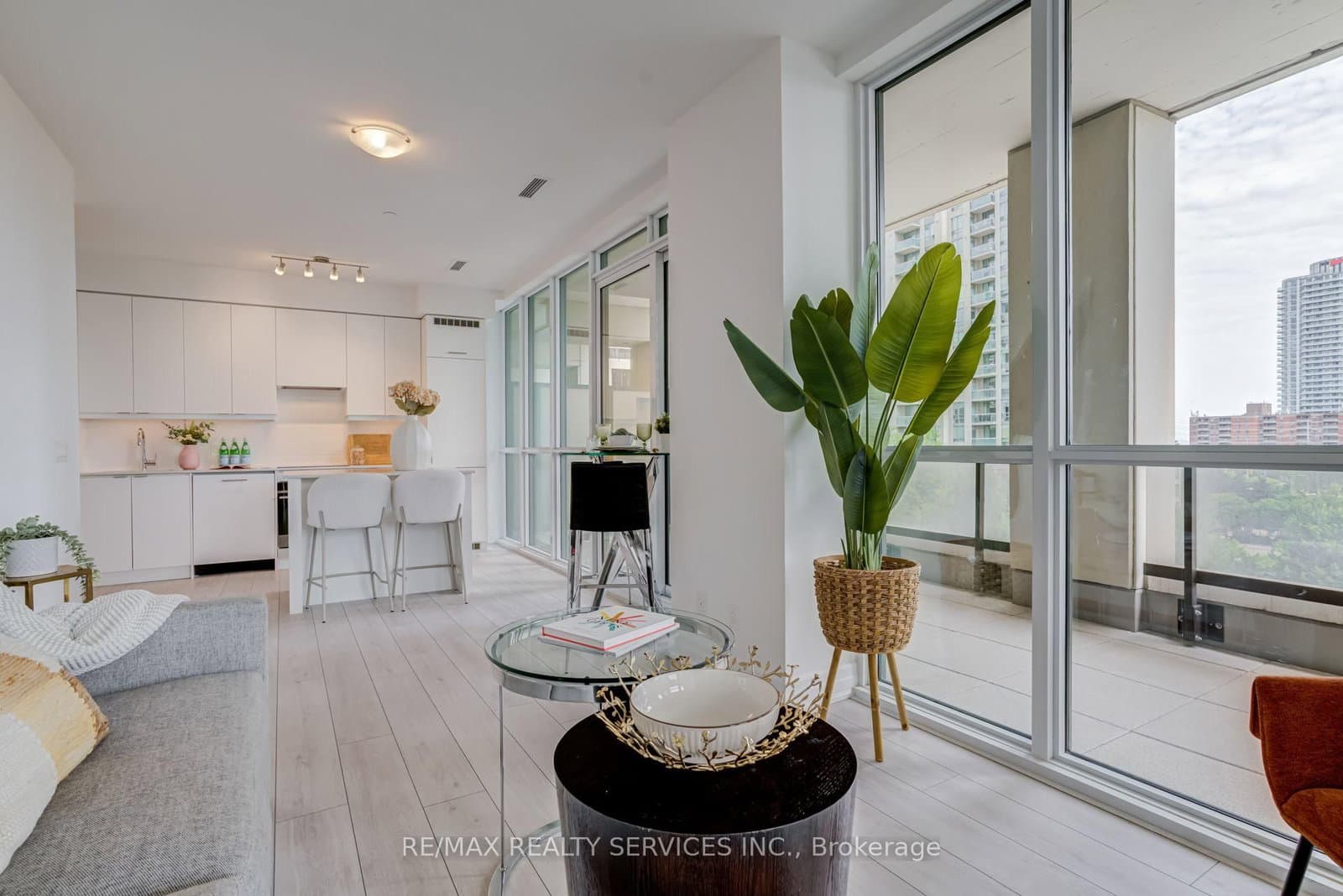 30 Elm Drive W, Unit 308 thumbnail 17