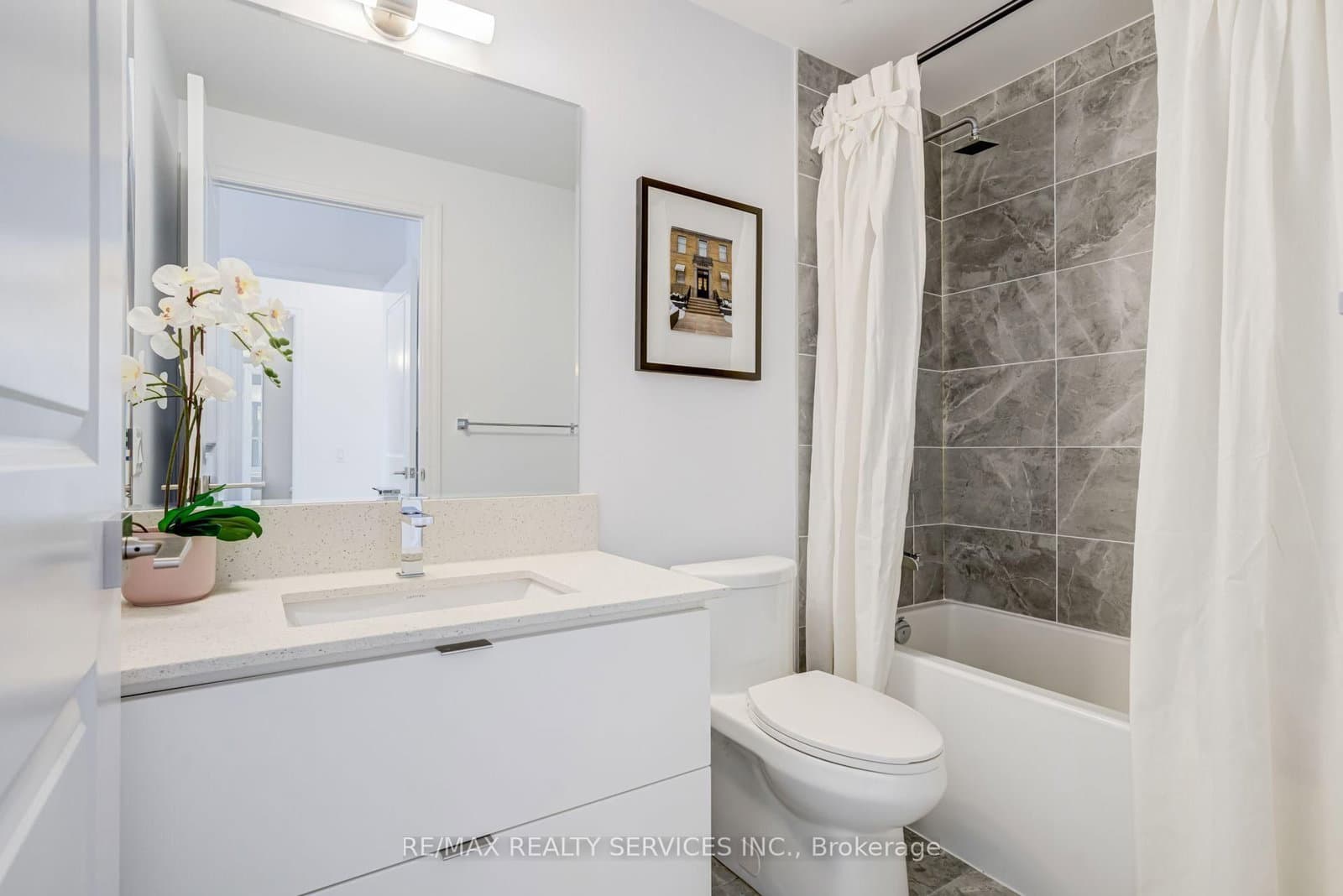 30 Elm Drive W, Unit 308 thumbnail 21