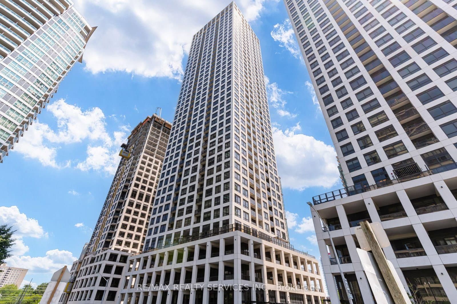 30 Elm Drive W, Unit 308 thumbnail 45