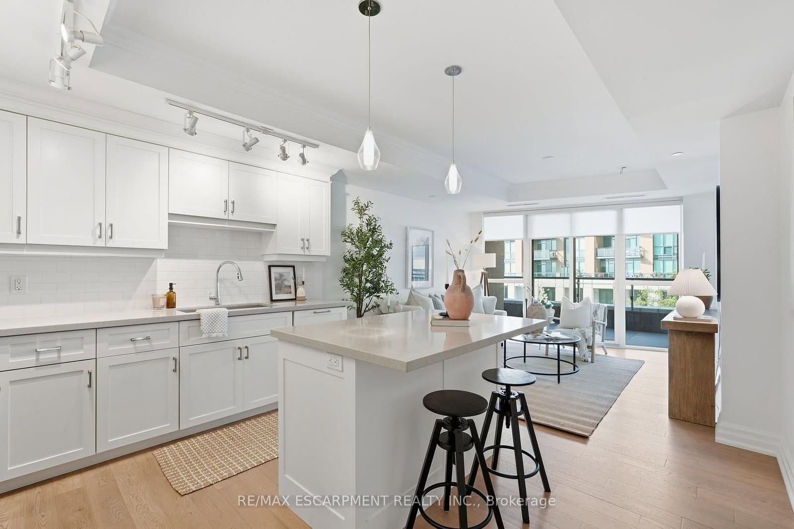 2060 Lakeshore Road, Unit 310 thumbnail 11