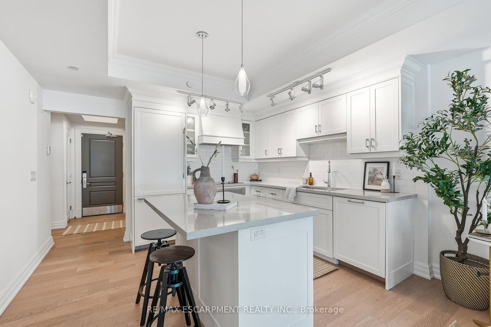 2060 Lakeshore Road, Unit 310 thumbnail 12