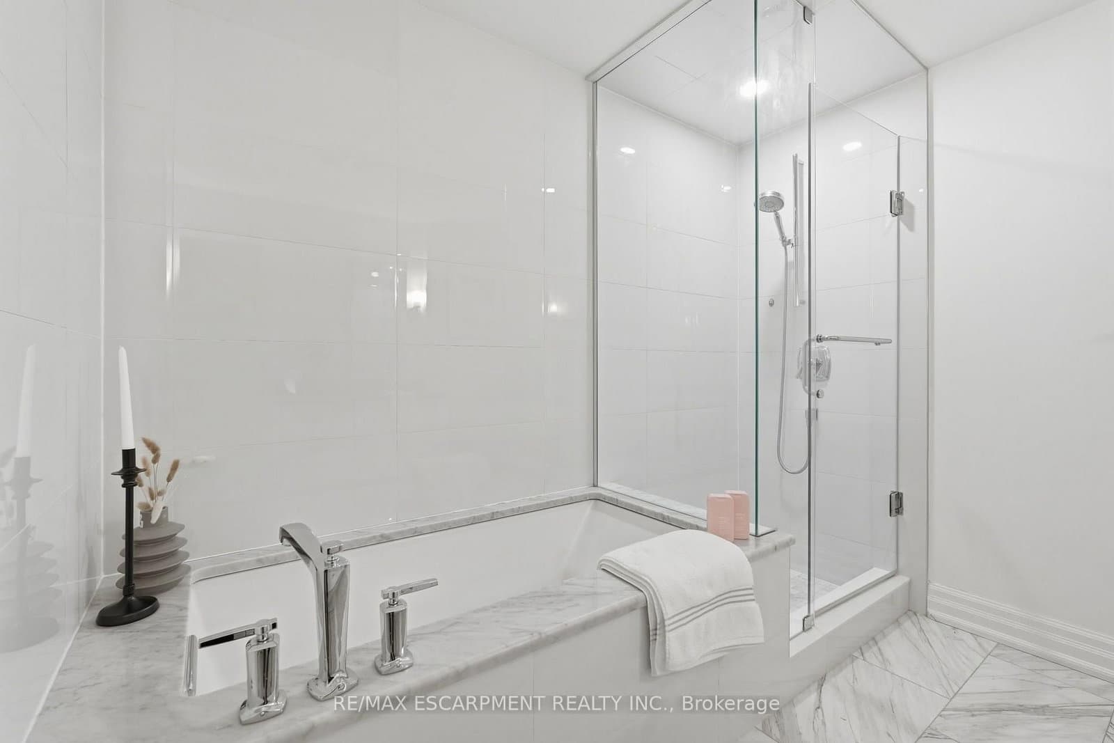 2060 Lakeshore Road, Unit 310 thumbnail 27