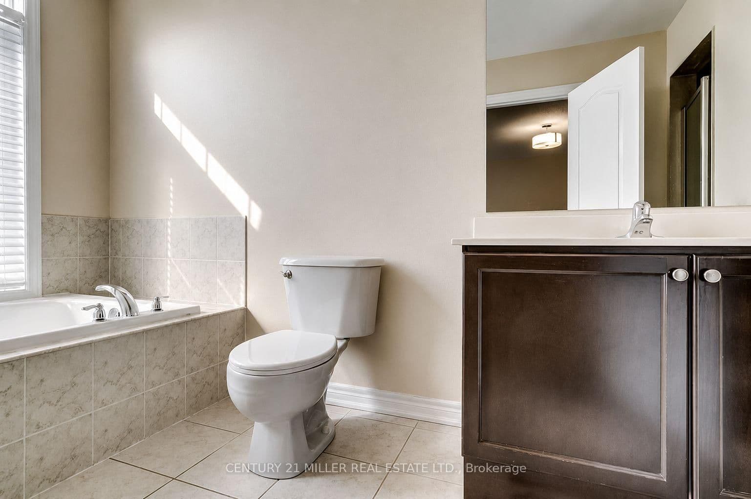 1290 Craigleith Road thumbnail 9