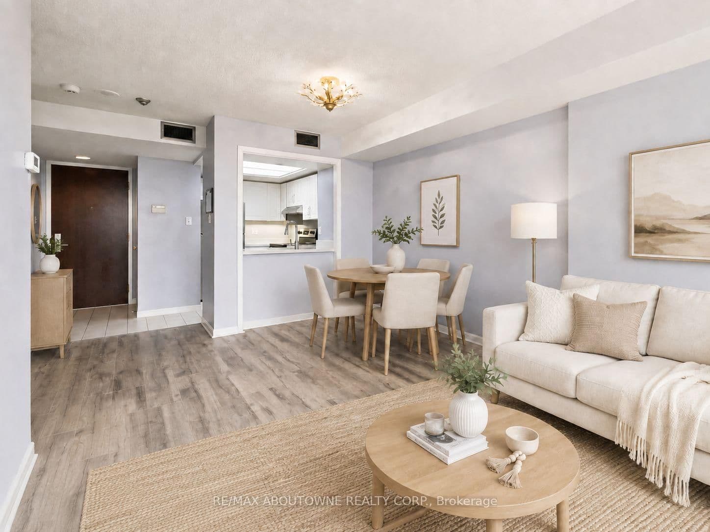 45 Kingsbridge Garden Circle, Unit 901 thumbnail 16