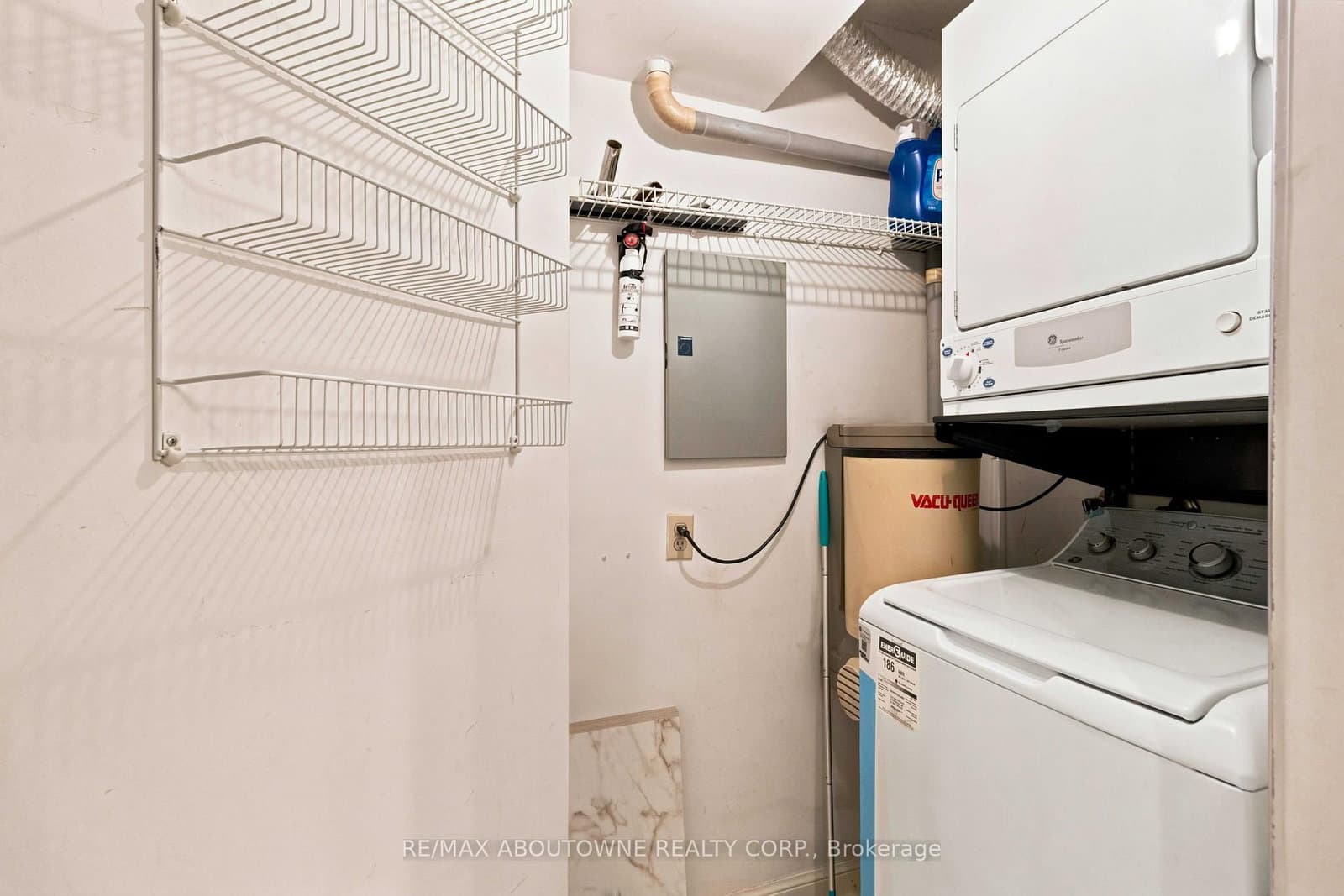45 Kingsbridge Garden Circle, Unit 901 thumbnail 18
