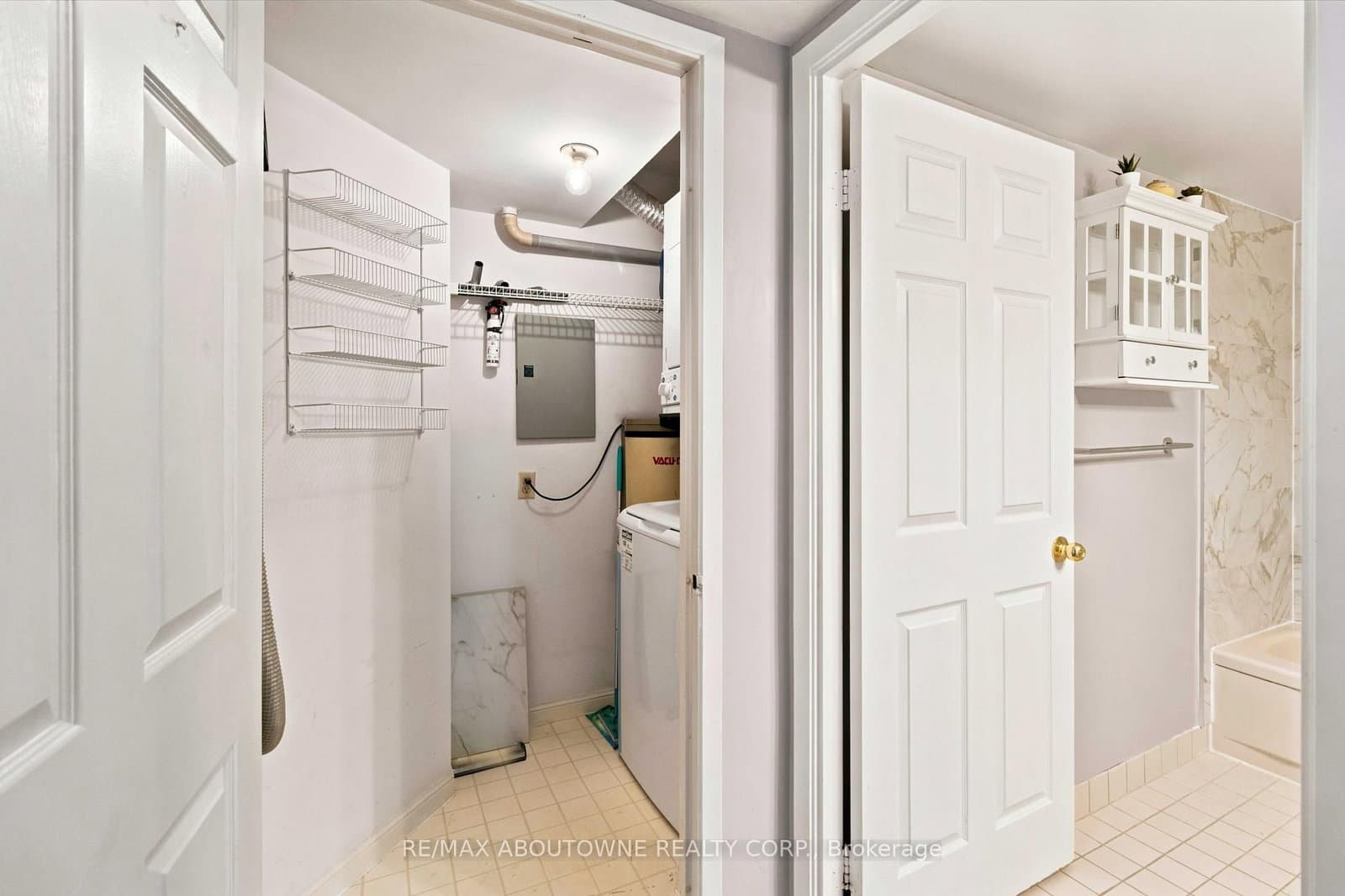 45 Kingsbridge Garden Circle, Unit 901 thumbnail 19