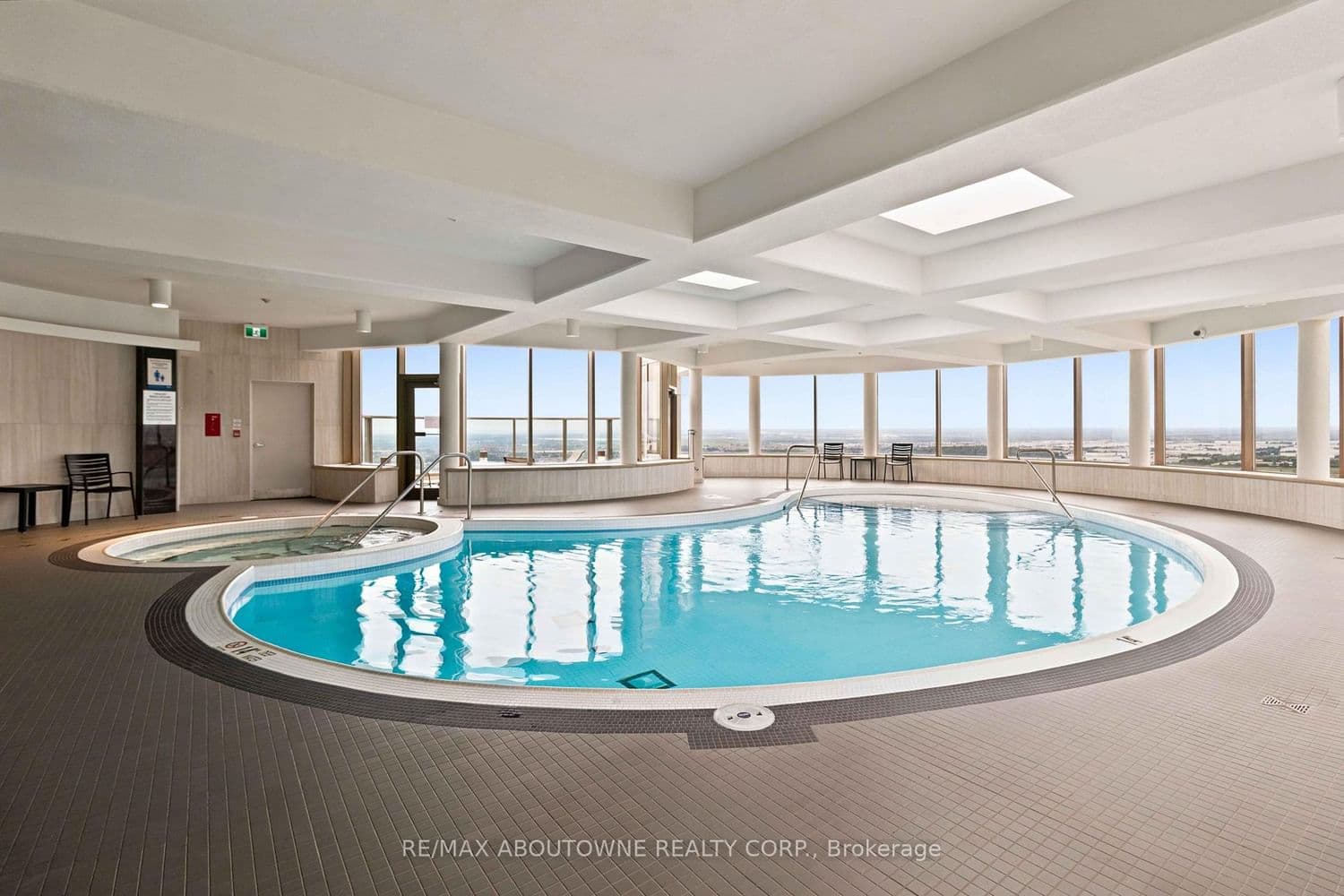 45 Kingsbridge Garden Circle, Unit 901 thumbnail 28