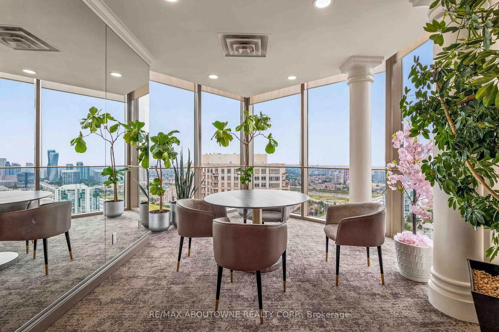 45 Kingsbridge Garden Circle, Unit 901 thumbnail 31