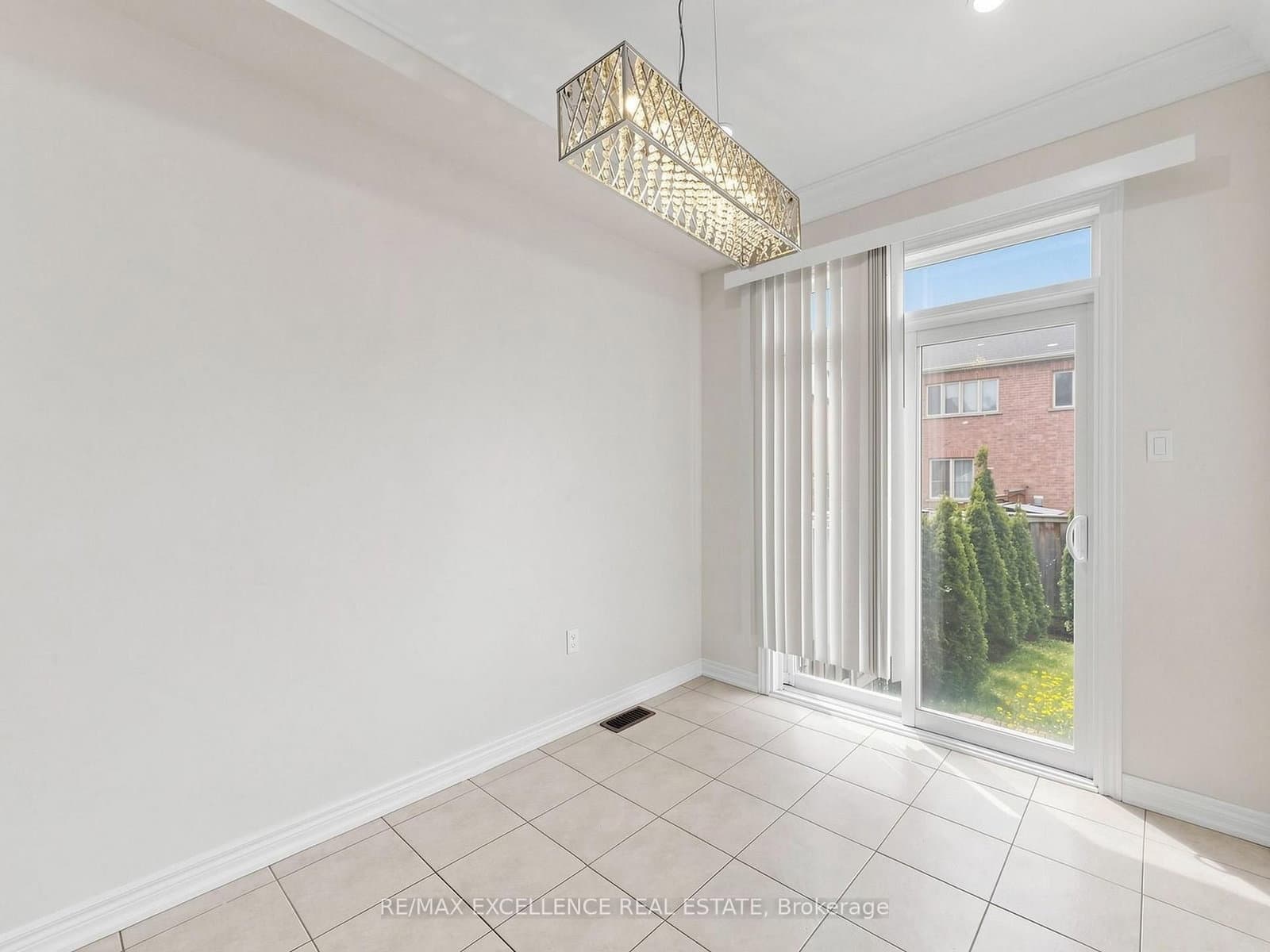 61 Campwood Crescent thumbnail 16