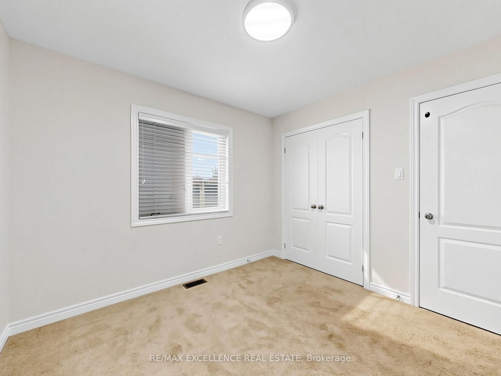 61 Campwood Crescent thumbnail 36