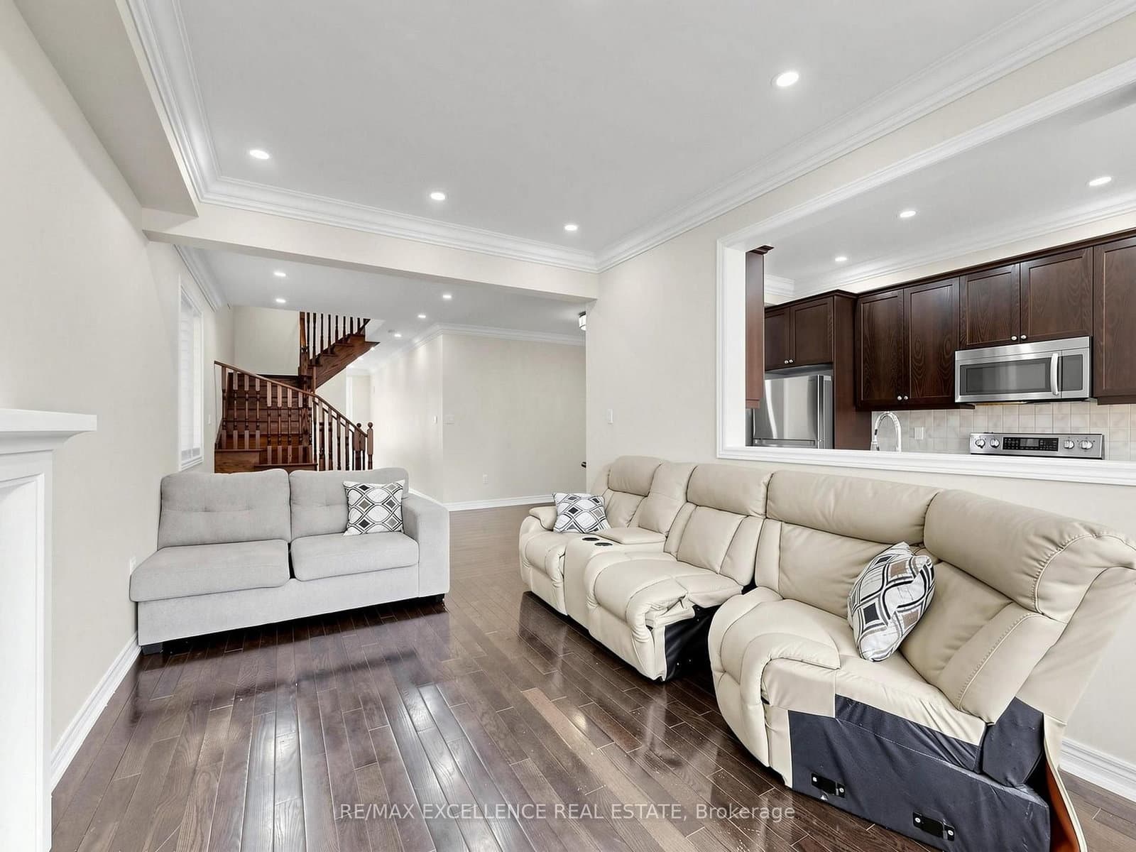 61 Campwood Crescent thumbnail 7