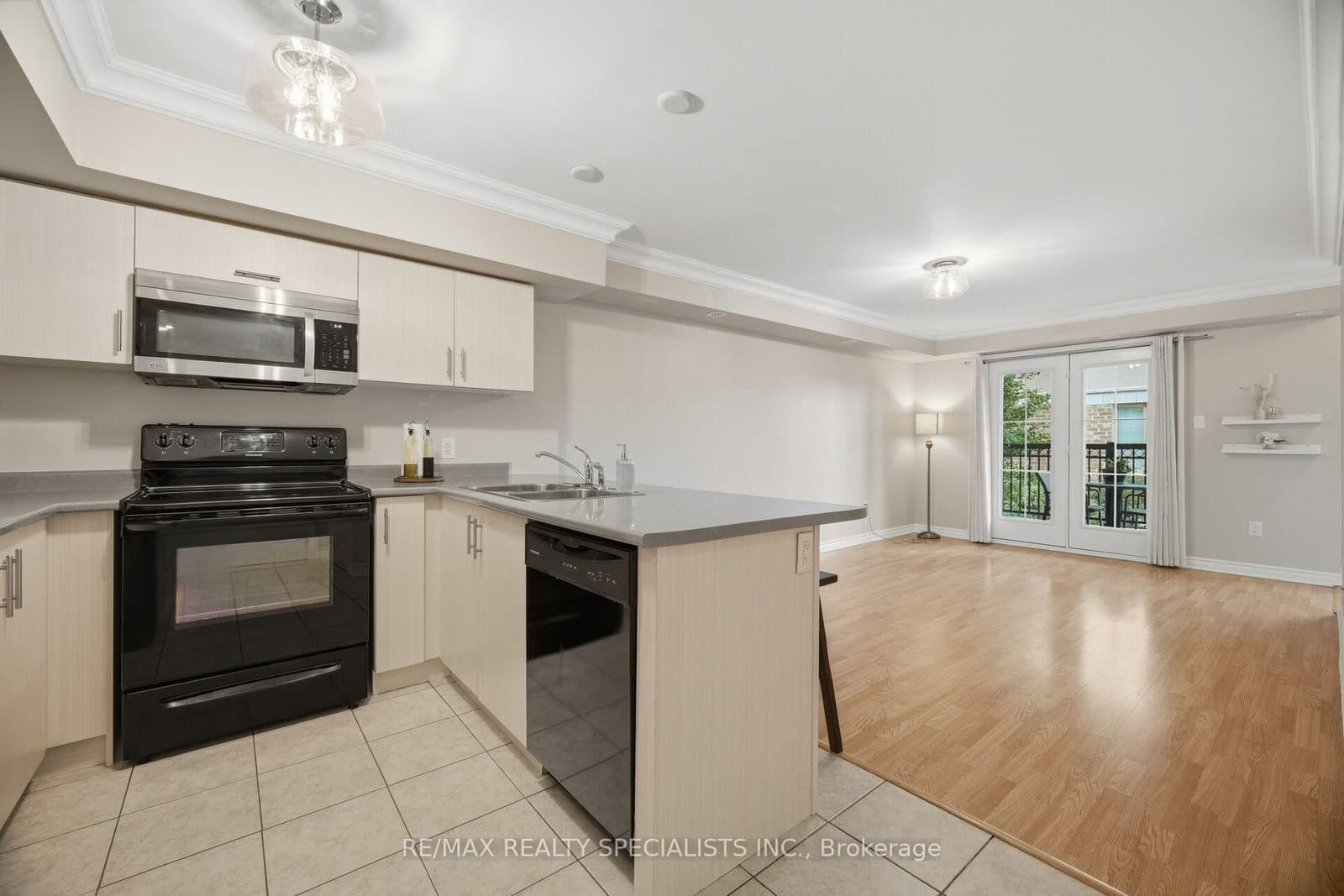 2441 Greenwich Drive, Unit 66 thumbnail 14