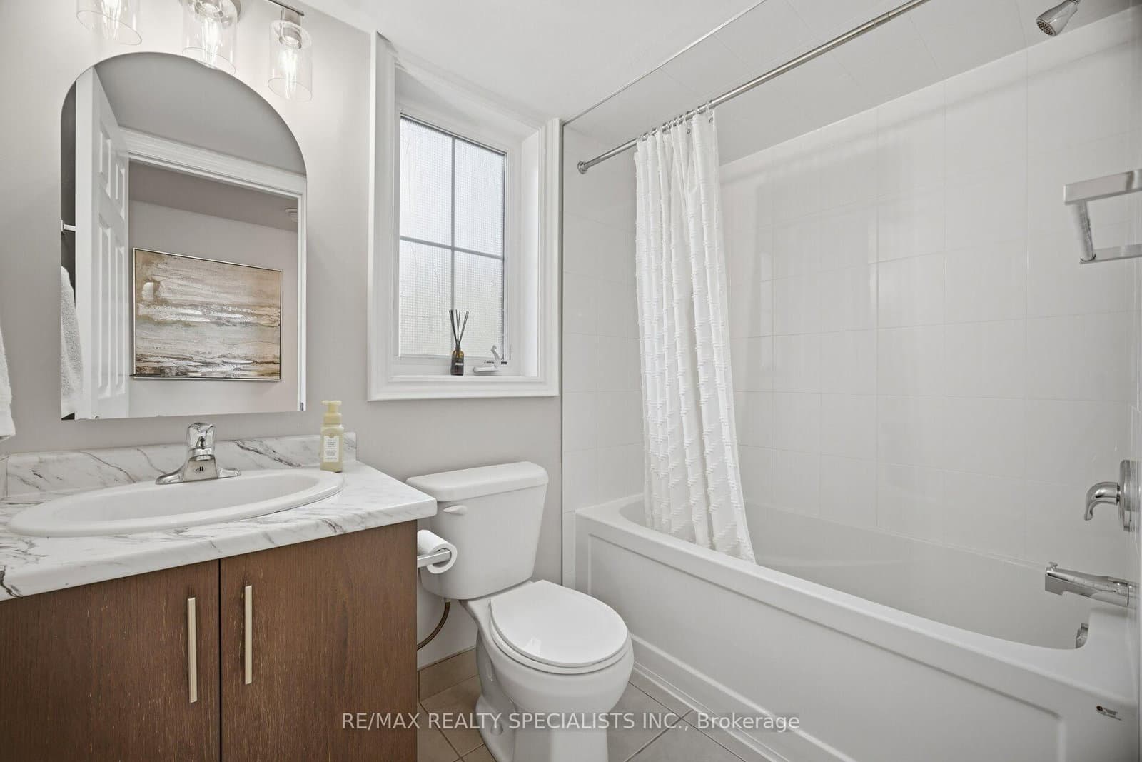 2441 Greenwich Drive, Unit 66 thumbnail 19
