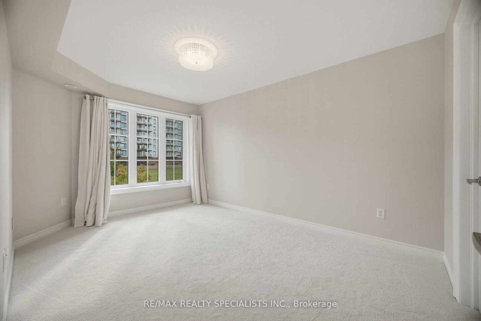 2441 Greenwich Drive, Unit 66 thumbnail 21